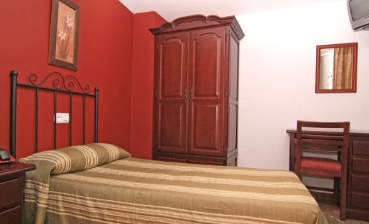 Hotel San Cayetano