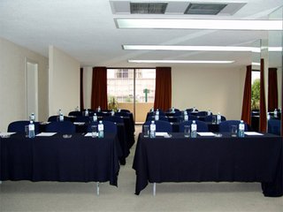 Hotel San Marino Suites