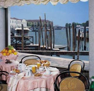 Hotel Santa Chiara