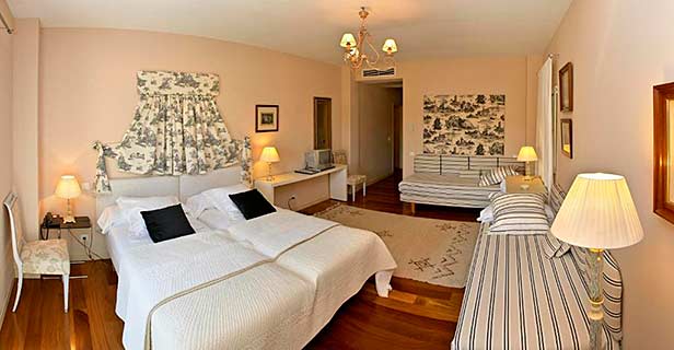 Hotel Santa Coloma Del Camino