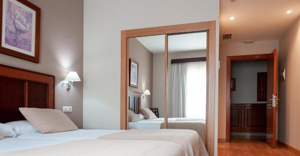 Hotel Santiago Leon