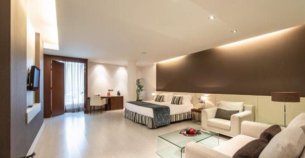 Hotel Santos Diagonal Plaza