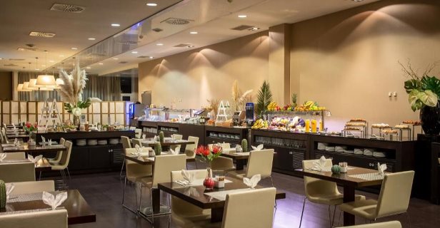 Hotel Santos Diagonal Plaza