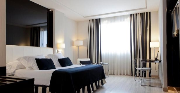 Hotel Santos Maydrit Airport