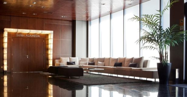 Hotel Santos Maydrit Airport