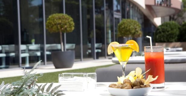 Hotel Santos Maydrit Airport