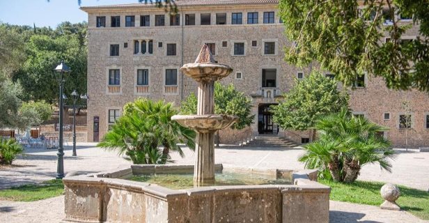 Hotel Santuari De Lluc