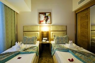 Hotel Saturn Palace Resort