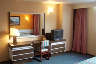 Hotel Segovia Regency
