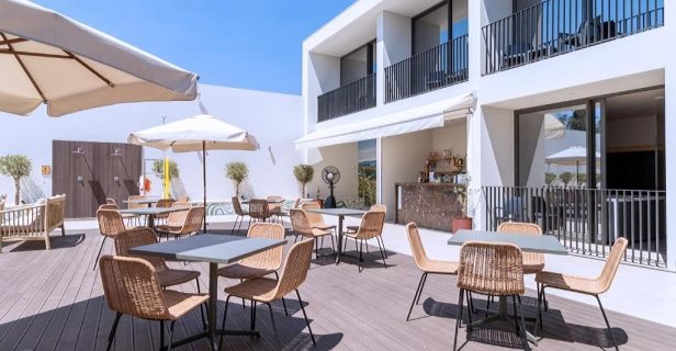 Hotel Selina Evora