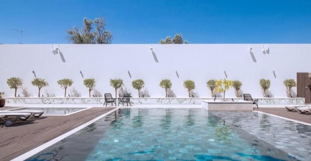 Hotel Selina Evora