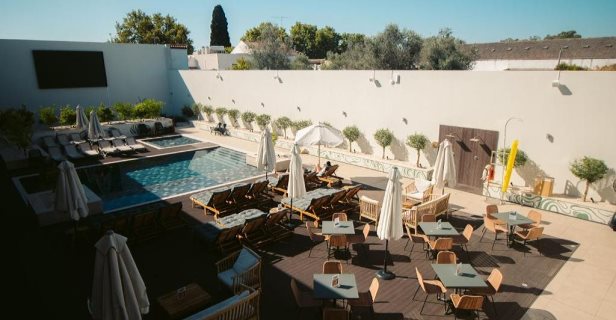 Hotel Selina Evora