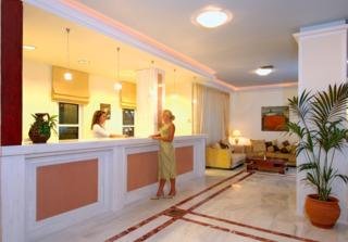 Hotel Selini Suites