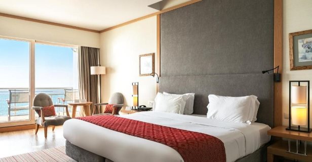 Hotel Sesimbra Oceanfront