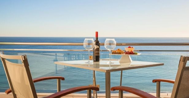Hotel Sesimbra Oceanfront