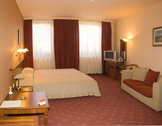Hotel Seven Hills