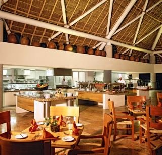 Hotel Sheraton Buganvilias Resort & Convention Center