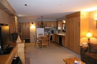 Hotel Shoshone Condominiums