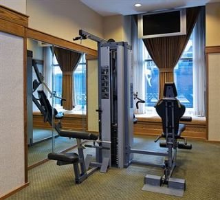 Hotel Silversmith & Suites