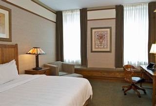 Hotel Silversmith & Suites
