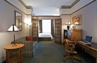 Hotel Silversmith & Suites