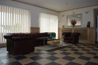 Hotel Sky Plaza Cardiff Airport