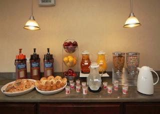 Hotel Sleep Inn & Suites