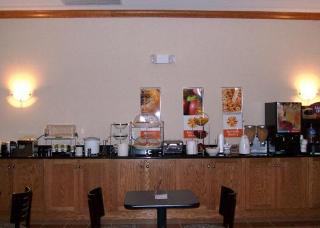 Hotel Sleep Inn & Suites