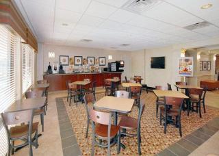 Hotel Sleep Inn & Suites