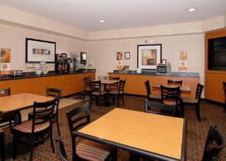 Hotel Sleep Inn & Suites