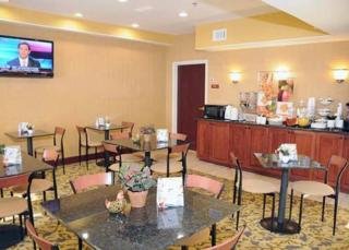 Hotel Sleep Inn & Suites