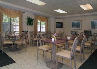 Hotel Sleep Inn & Suites