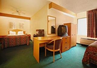 Hotel Sleep Inn & Suites Airport