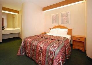 Hotel Sleep Inn & Suites Airport