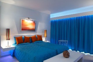 Hotel So White Boutique Suites