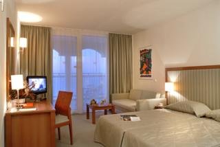 Hotel Sol Luna Bay Resort