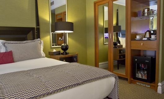 Hotel St. Ermins Autograph Collection