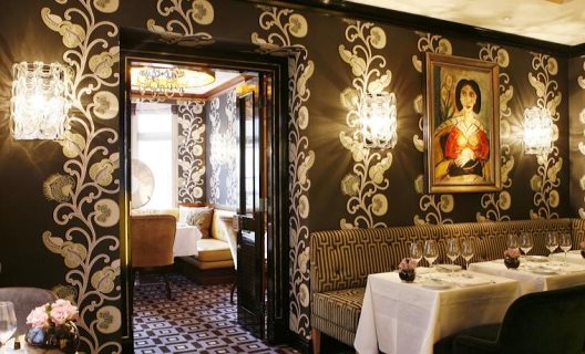 Hotel St James & Club