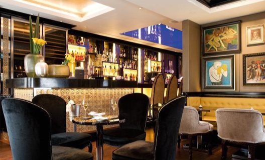Hotel St James & Club