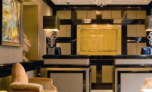Hotel St James & Club