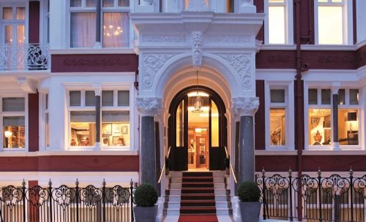 Hotel St James & Club