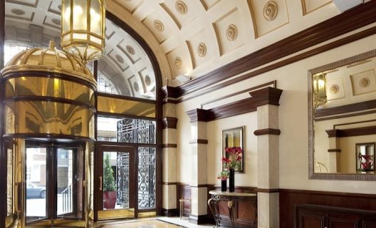Hotel St. James Court London