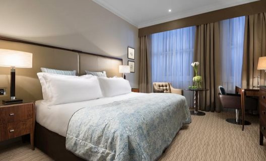 Hotel St. James Court London