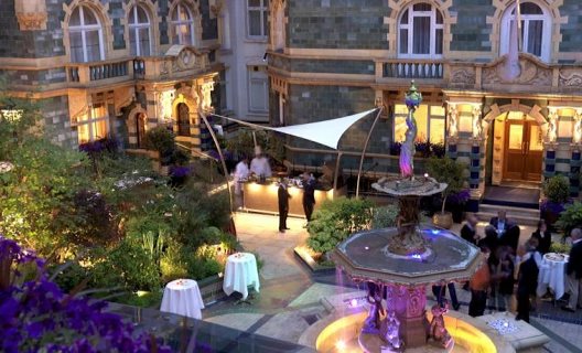 Hotel St. James Court London