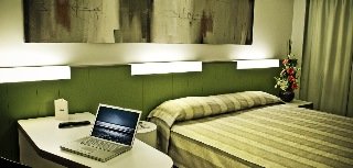 Hotel St Paul Plaza