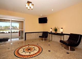 Hotel Suburban Extended Stay