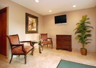 Hotel Suburban Extended Stay Hotel Downtown