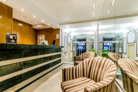 Hotel Suites 33