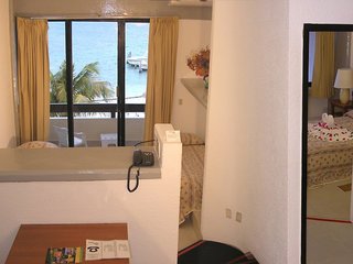 Hotel & Suites Qbay