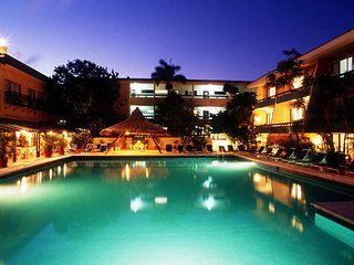 Hotel & Suites Qbay